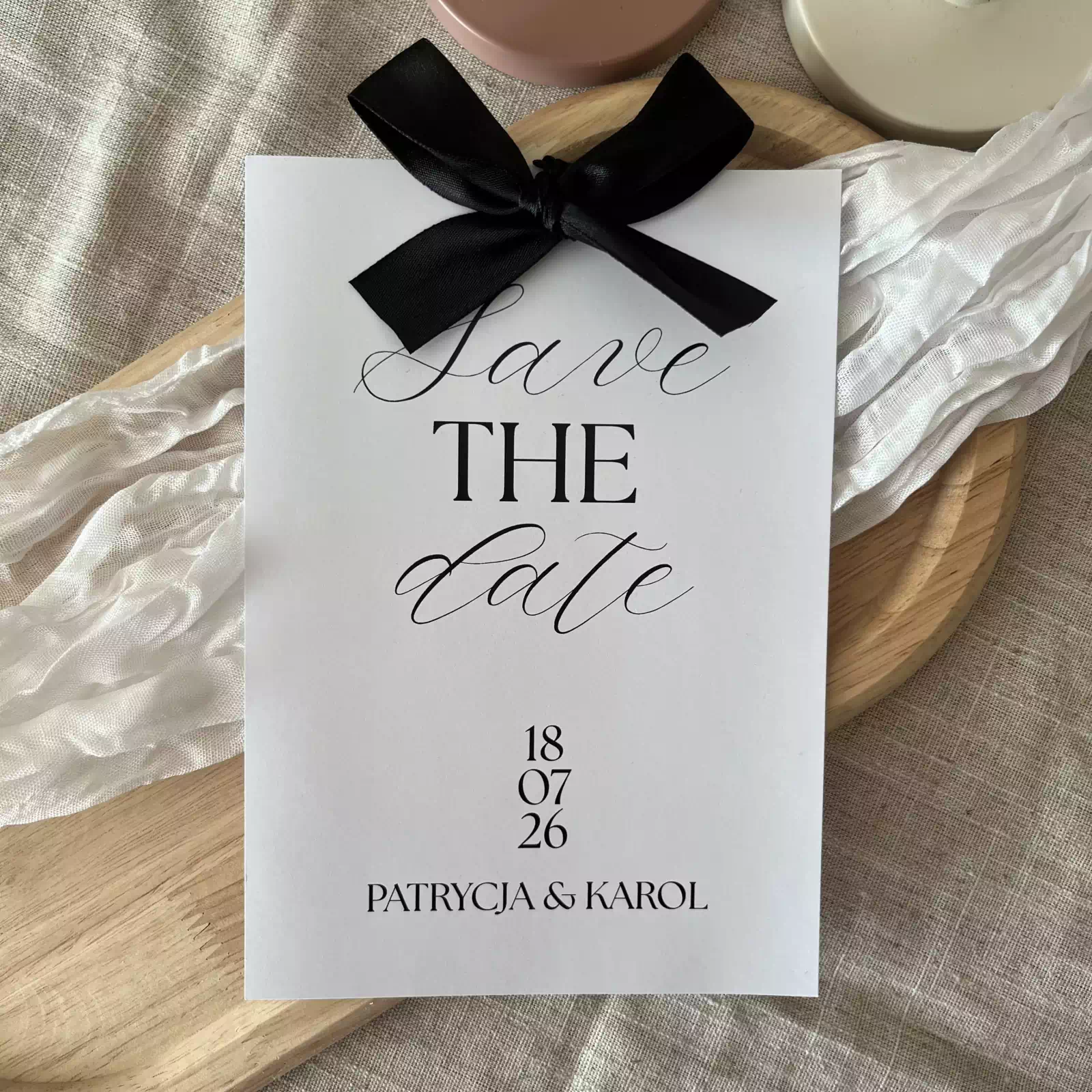 Kartka czy zostaniesz moją świadkową, dwustronna ze wstążką satynową Kartka czy zostaniesz moją świadkową, dwustronna ze wstążką satynową