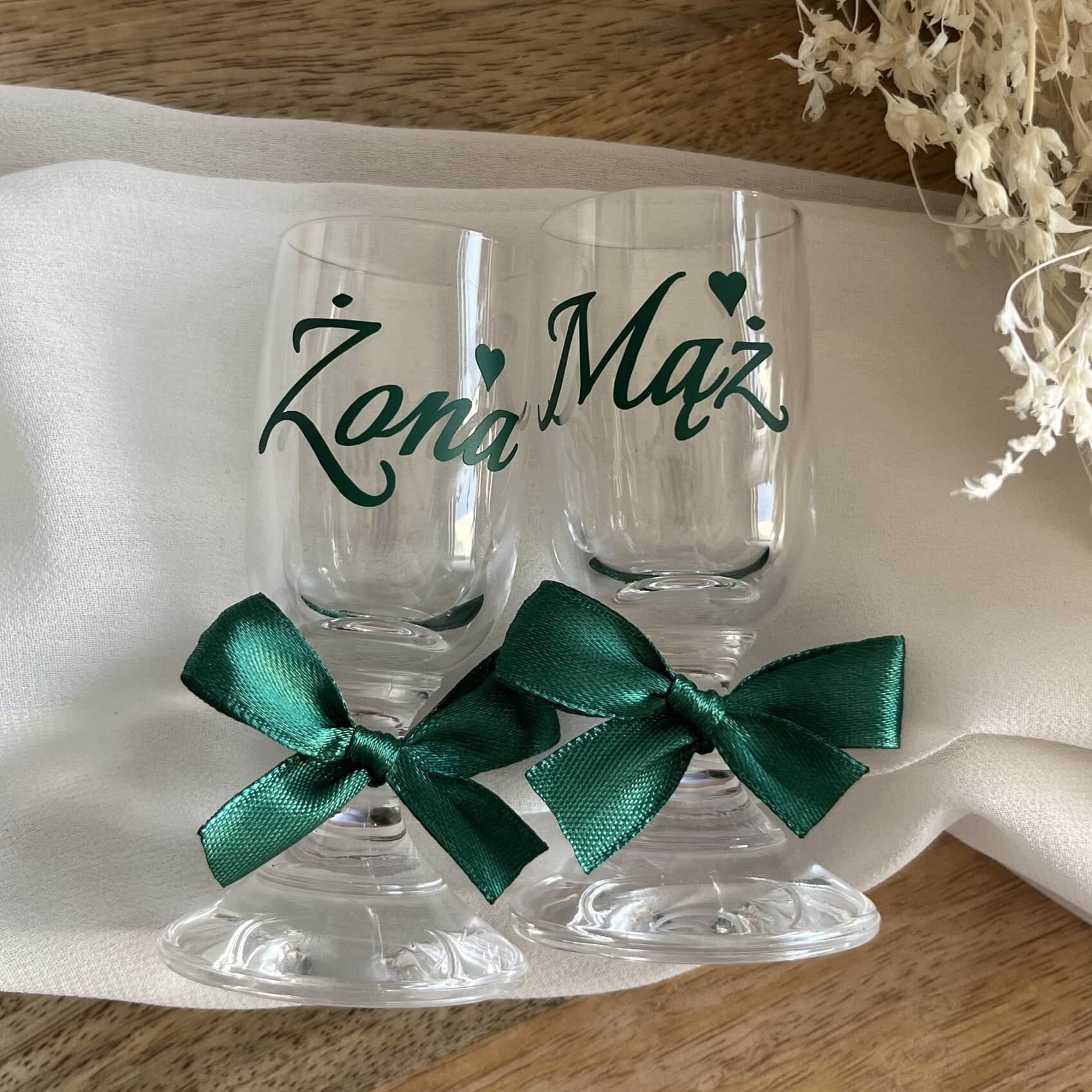 Kieliszki ślubne do wódki weselnej na stopce 20 ml 2 szt Kieliszki ślubne do wódki weselnej na stopce 20 ml 2 szt