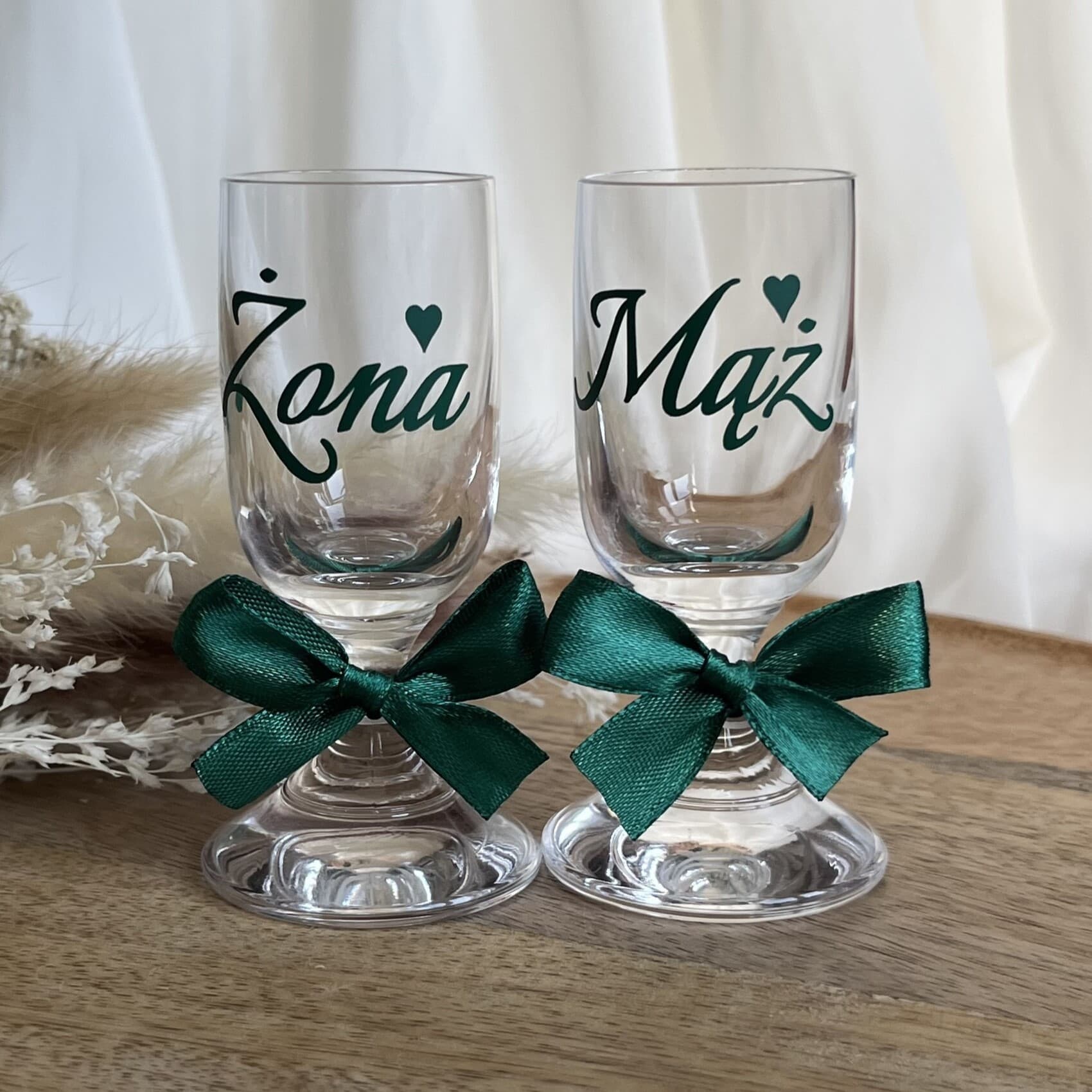 Kieliszki ślubne do wódki weselnej na stopce 20 ml 2 szt Kieliszki ślubne do wódki weselnej na stopce 20 ml 2 szt