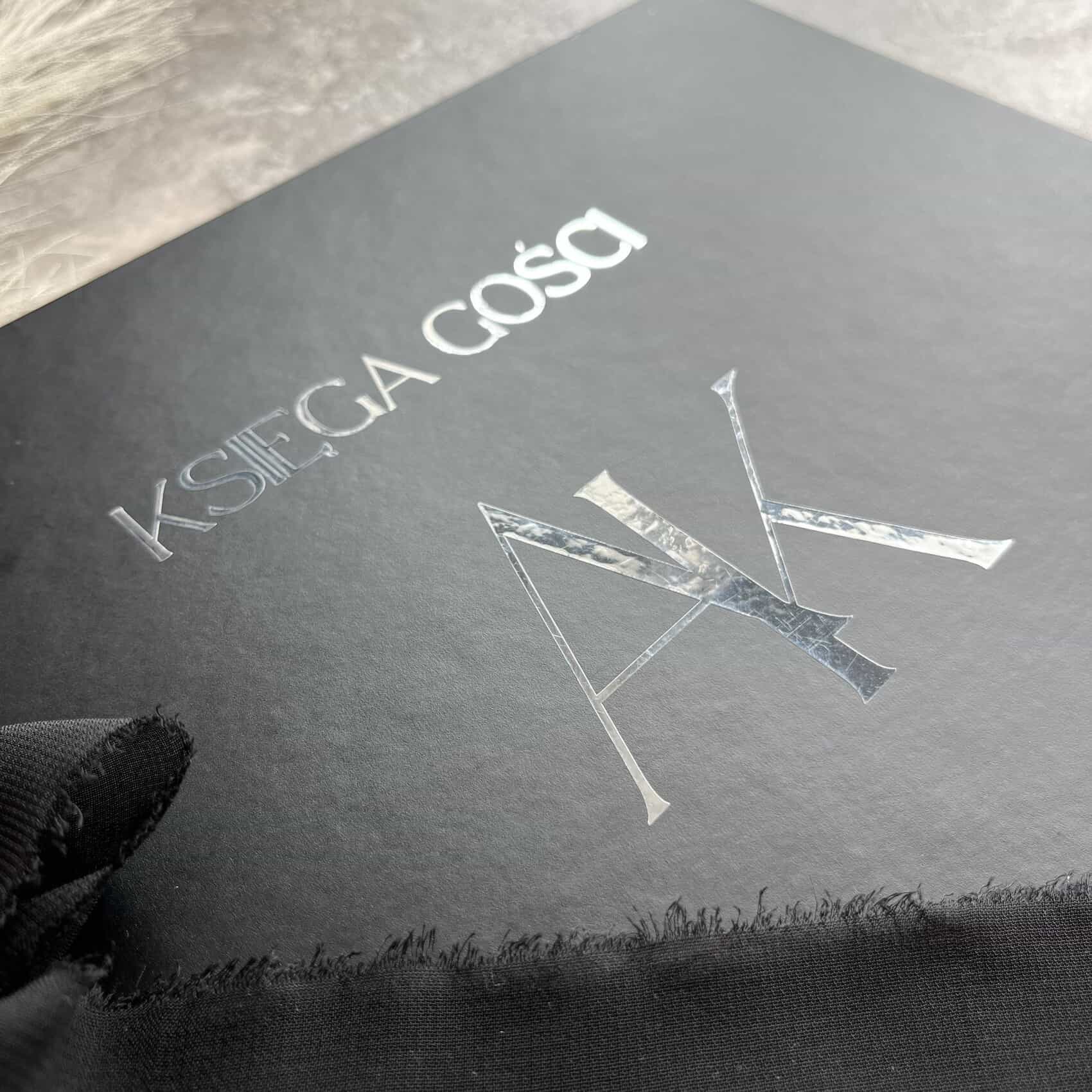 Księga gości czarna, personalizowana, 100 stron Księga gości czarna, personalizowana, 100 stron