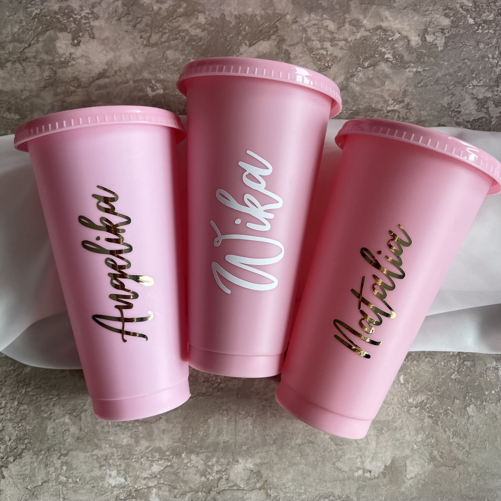 Kubek na wieczór panieński, personalizowany, ze słomką 710 ml Kubek na wieczór panieński, personalizowany, ze słomką 710 ml