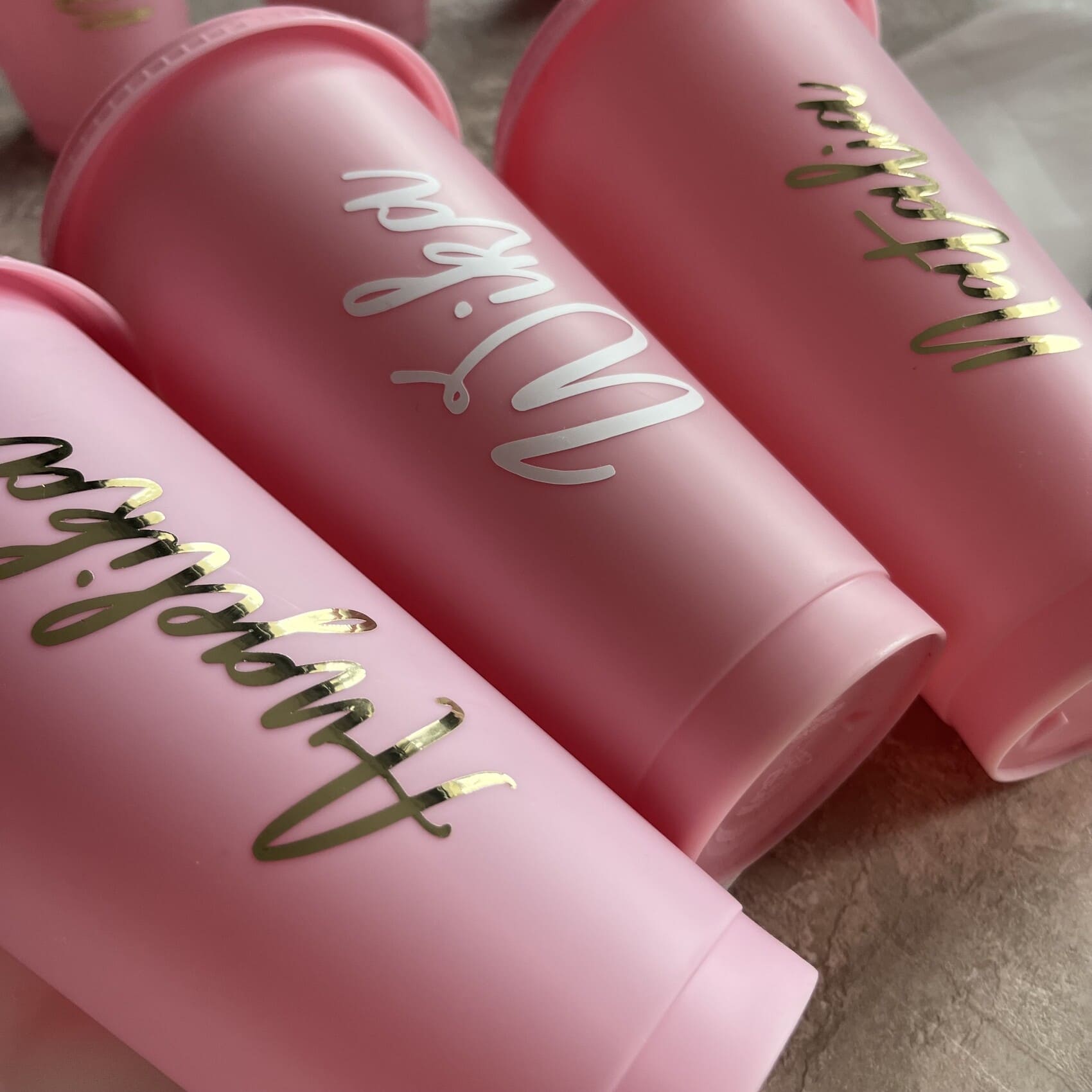 Kubek na wieczór panieński, personalizowany, ze słomką 710 ml Kubek na wieczór panieński, personalizowany, ze słomką 710 ml