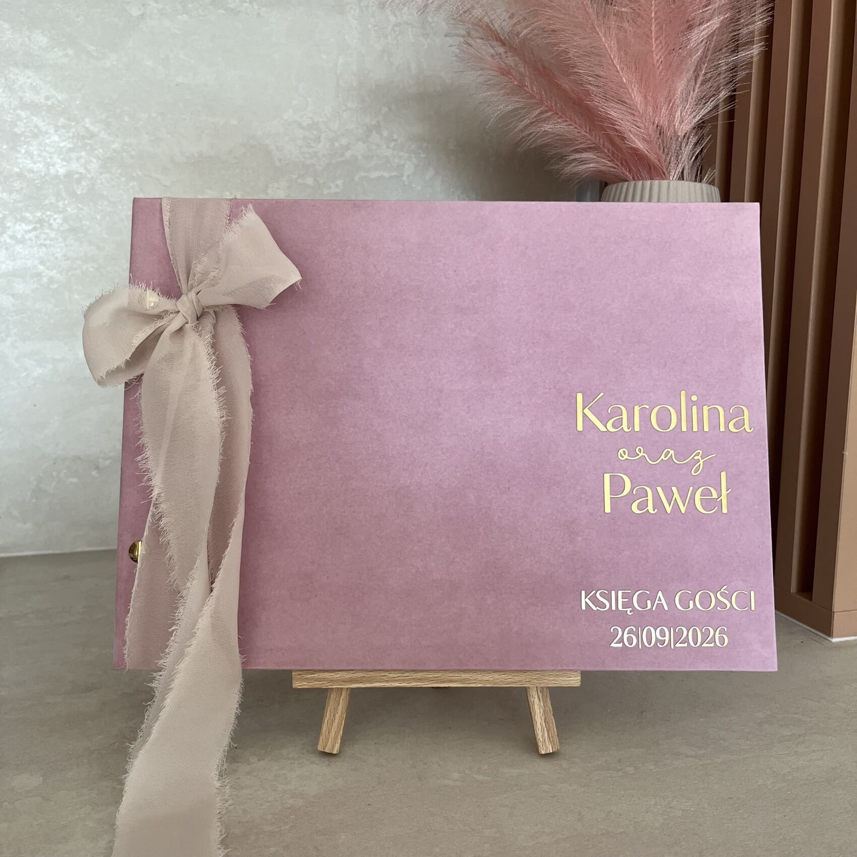 Personalizowana księga gości welurowa z ankietą, 100 stron Personalizowana księga gości welurowa z ankietą, 100 stron