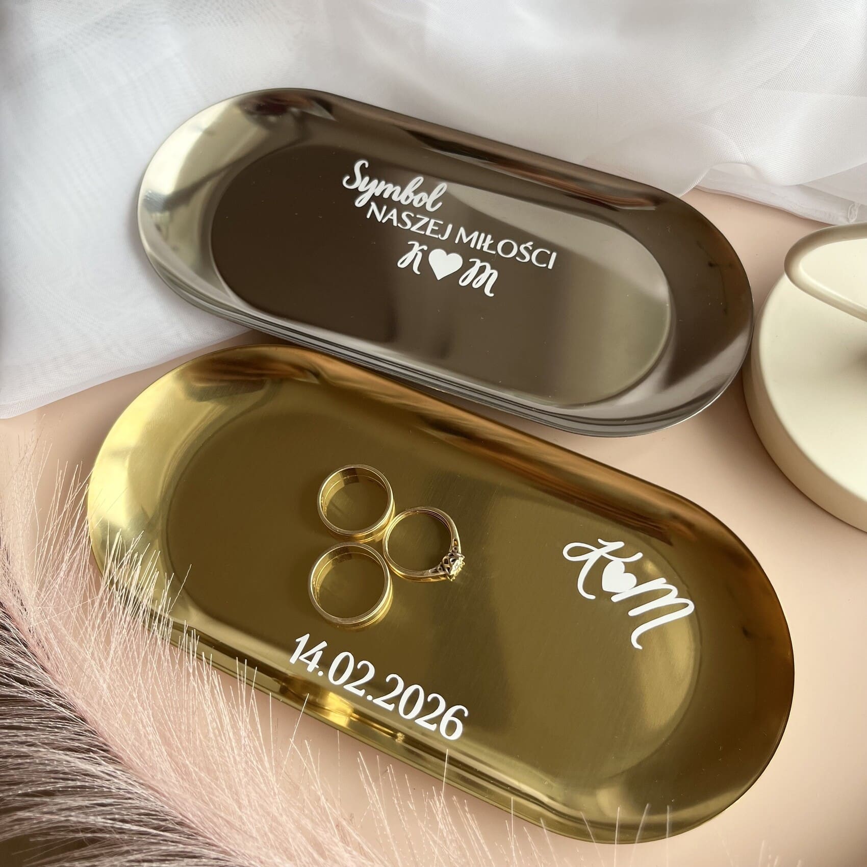 Taca na obrączki ślubne, personalizowana, owalna, metalowa Taca na obrączki ślubne, personalizowana, owalna, metalowa