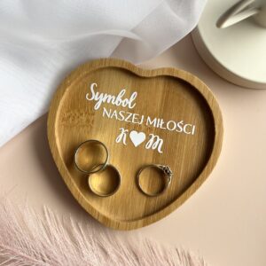 Tacka na obrączki ślubne w kształcie serduszka, drewniana Tacka na obrączki ślubne w kształcie serduszka, drewniana